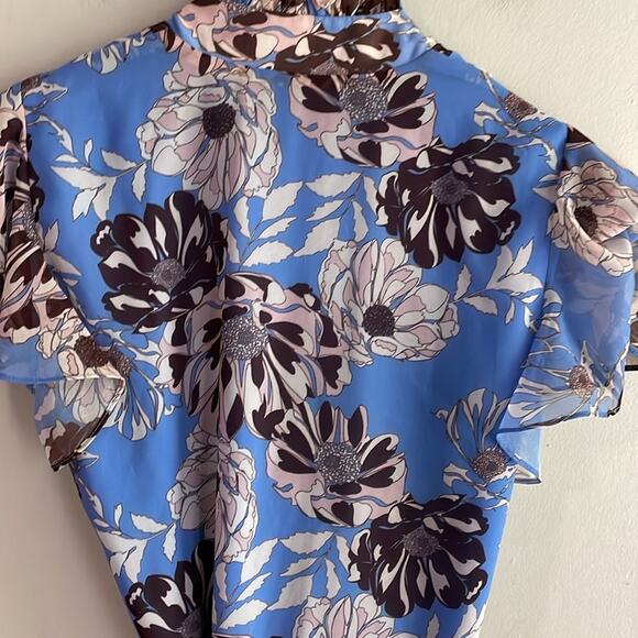 Alexis Melyssa Wrap Dress in Blue Floral - Picture 9 of 15